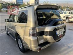 ميتسوبيشي باجيرو